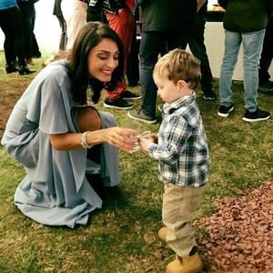 Meet your Posher, Eleni